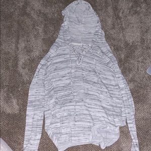 American Eagle gray and white tie up sweater